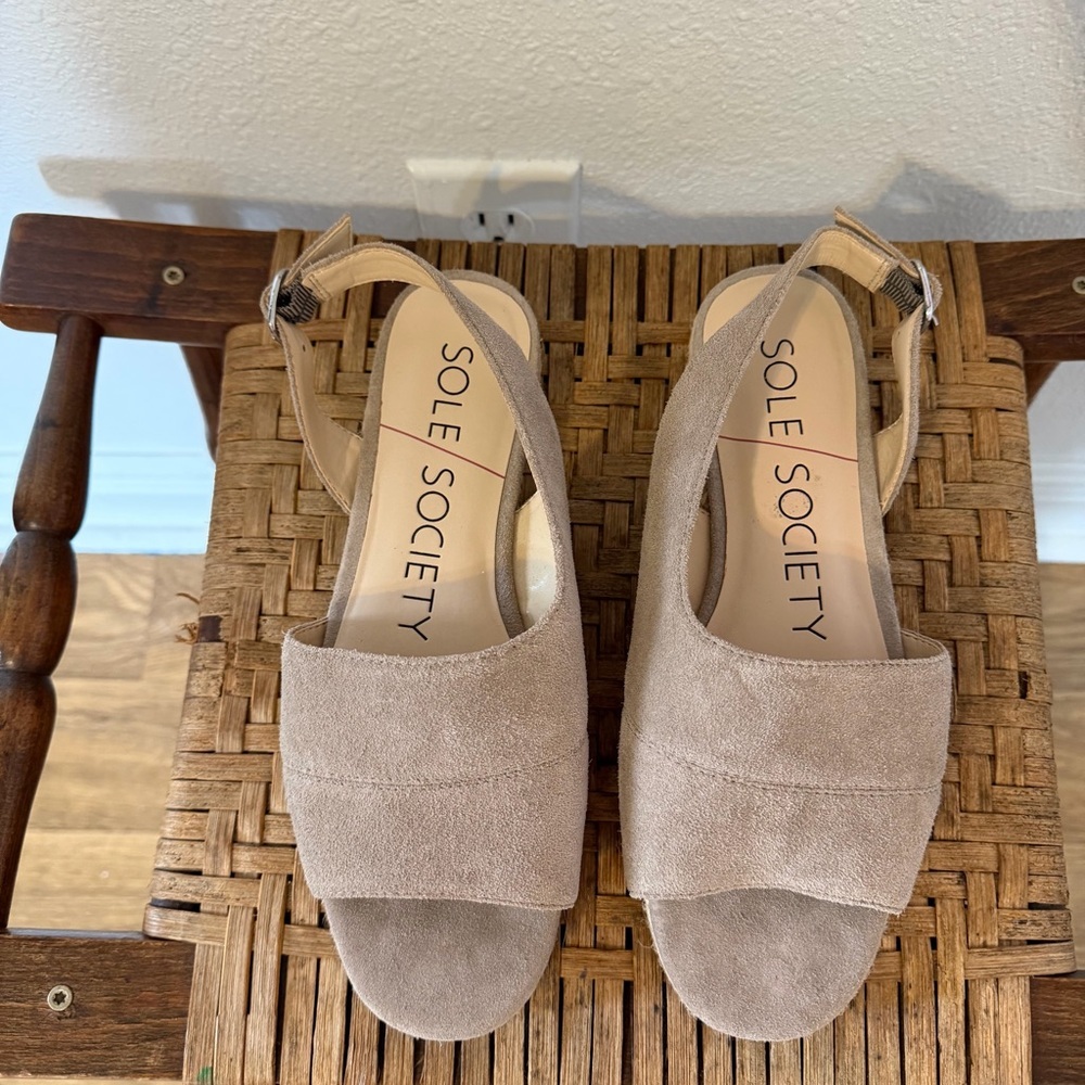 Sole Society taupe suede sling back sandals SZ 8